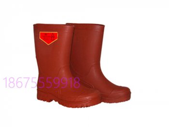 高压室一定要配备绝缘手套、绝缘靴、验电笔和